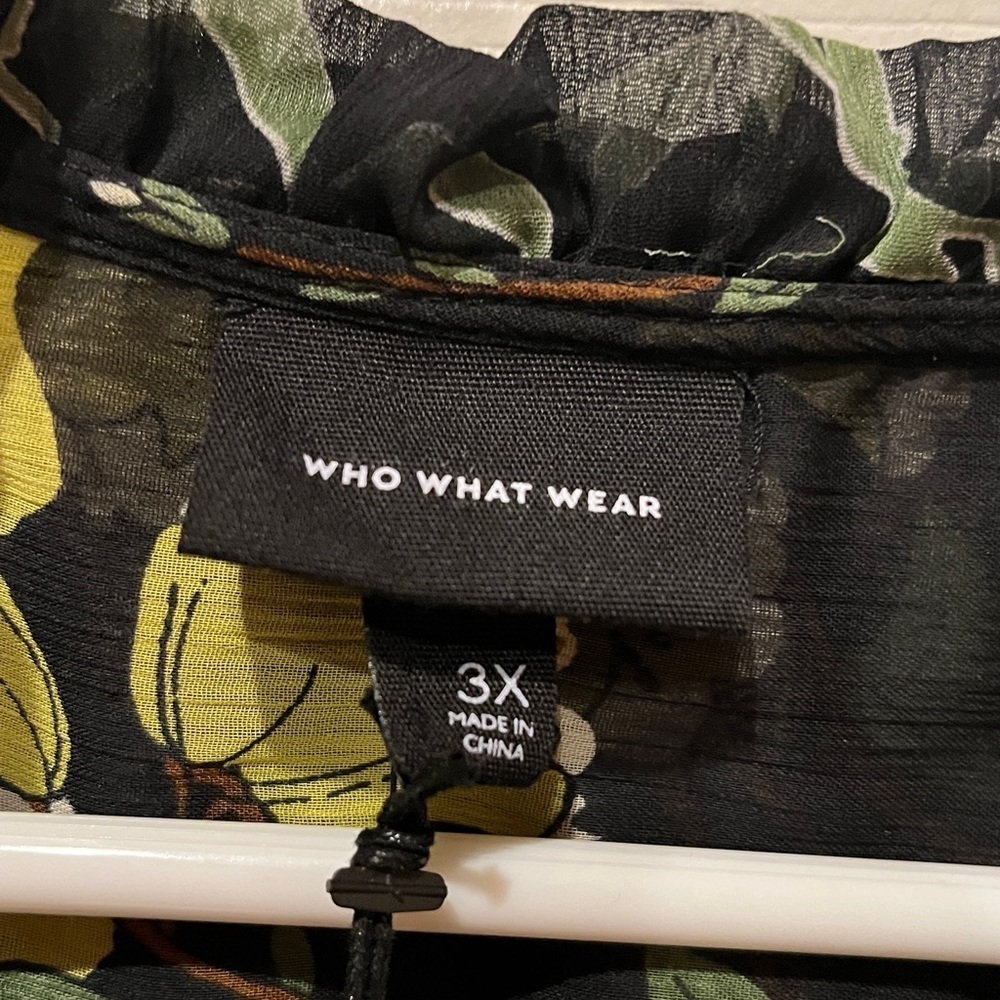 Who What Wear Black and Yellow Floral Blouse - Picture 5 of 5